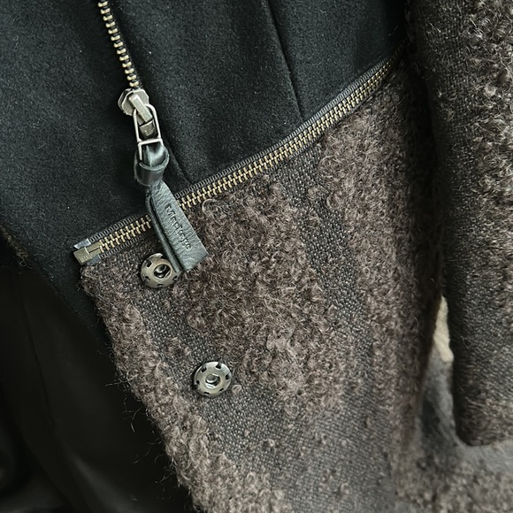 Mackage wool coat black and brown, cute zip off to crop jacket size small - Picture 4 of 7